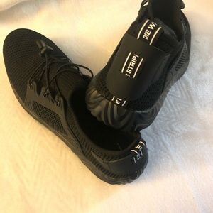 die weltmarke mit den 3 stripes